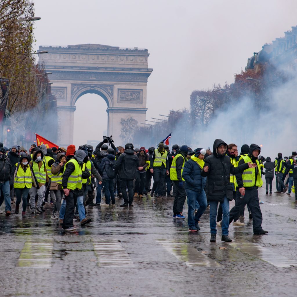 Manifestation gilets jaunes arc de triomphe