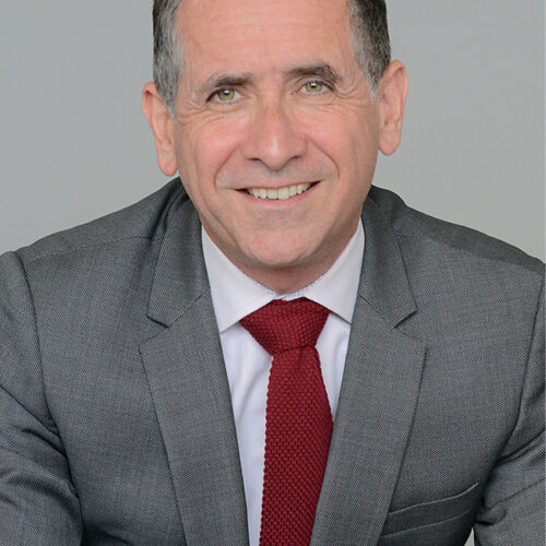 Cancer : « concentrer les plateaux techniques n’est pas un choix idéologique »